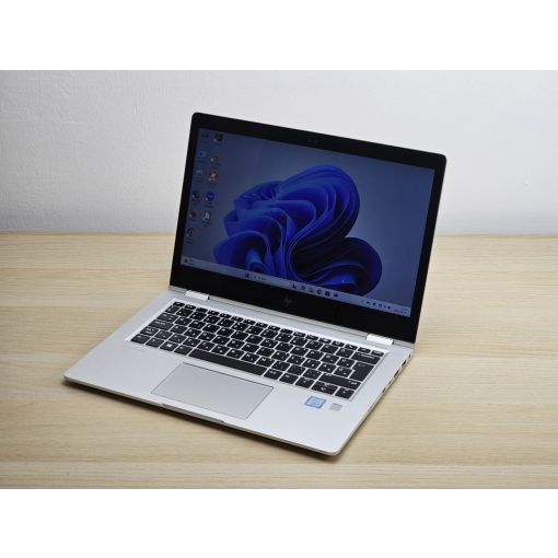 HP EliteBook X360 1030 G2 / i5-7200U / 8GB RAM / 256GB SSD / ÉRINTŐKÉPERNYŐS TABLET / Magyar billentyűzet