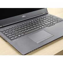 Fujitsu LifeBook laptop u759 / i5-8145U / 8GB RAM / 256GB SSD / Magyar billentyűzet