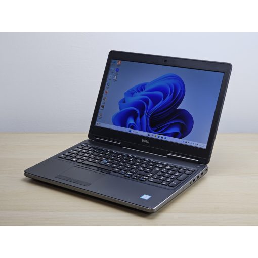 Dell Precision 7510 + Nvidia / i7-6820HQ / 32GB RAM / 512GB SSD /  Magyar billentyűzet