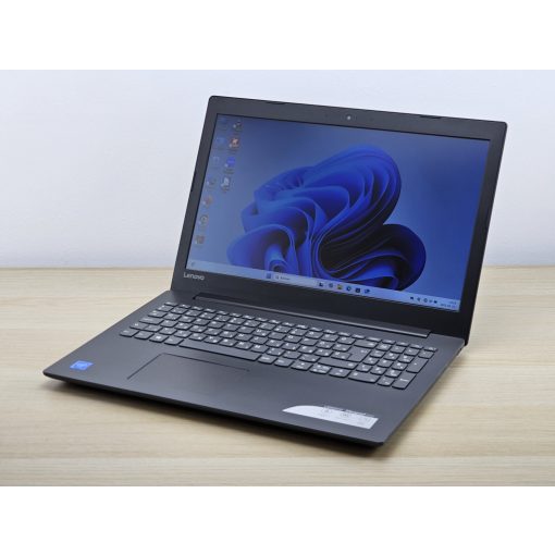 Lenovo Ideapad 320 használt laptop, Celeron N3350, 8GB RAM, 128GB SSD, magyar billentyűzet