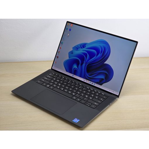 Használt laptop Dell Precision 5550, Intel i7-10875H, 32GB RAM, 1TB SSD, magyar billentyűzet, érintőképernyős, felújított