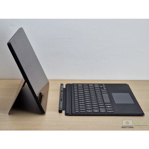 Használt Dell Latitude 5290 2in1, Intel i5-8250U, 8GB RAM, 256GB SSD, felújított, garanciával