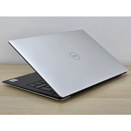 Dell XPS 13 7390 – i7-10510U, 16GB RAM, 512GB SSD, 4K érintőképernyő, magyar billentyűzet
