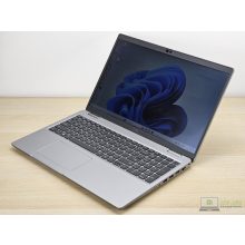 Dell Latitude 5520 + Iris XE / i5-1145G7 / 16GB RAM / 256GB SSD / Érintőképernyős 
