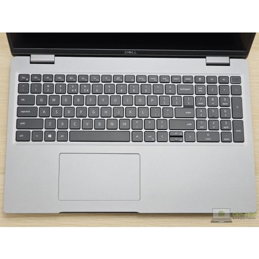 Dell Latitude 5520 + Iris XE / i5-1145G7 / 16GB RAM / 256GB SSD / Érintőképernyős 