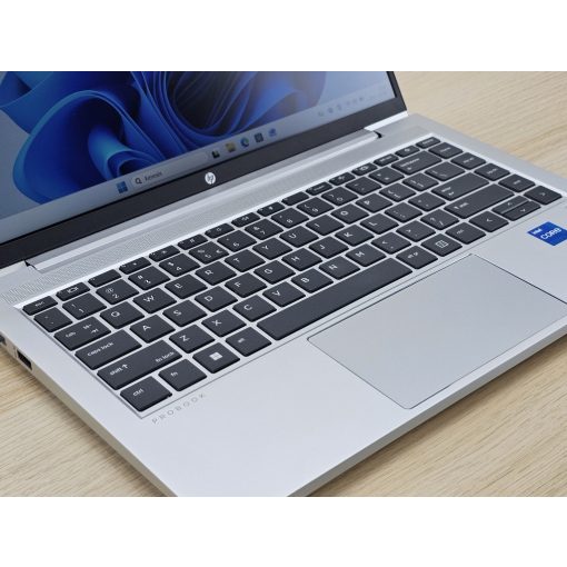 HP Probook 440 G8 Laptop + Iris / i5-1135G7 / 16GB RAM / 256GB SSD