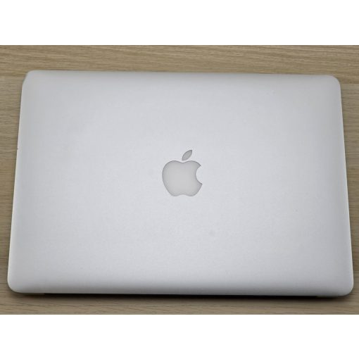 Apple MacBook Air 13 (2015) – i5, 8GB RAM, 128GB SSD