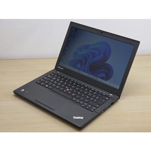 Lenovo ThinkPad X240 – i5-4210U, 8GB RAM, 128GB SSD