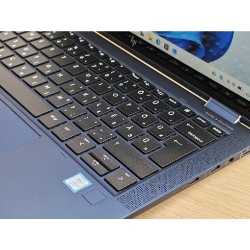 HP Elite Dragonfly 2in1 Tablet laptop / i7-8565U / 16GB RAM / 512GB SSD / Érintőképernyős / Magyar billentyűzet