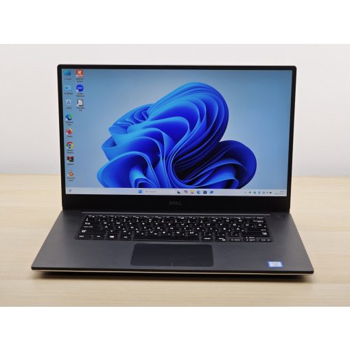Dell Precision 5530 Laptop + Nvidia / Intel Xeon E-2176M / 16GB RAM / 256GB SSD / Magyar billentyűzet