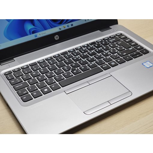 HP Elitebook 840 G3 / i5-6300U / 8GB RAM / 256GB SSD / Magyar billentyűzet