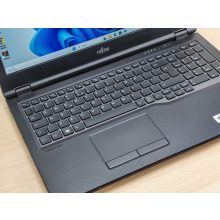 Fujitsu LifeBook E5510 Laptop / i7-10510U / 8GB RAM / 256GB SSD