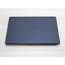 Használt Fujitsu LifeBook U727 laptop, i3-8130U, 16GB RAM, 256GB SSD, magyar billentyűzet