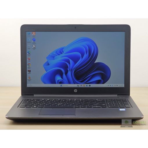 HP Zbook 15 G4 + NVIDIA / Intel Xeon E3-1505M V6 / 16GB RAM / 256GB SSD