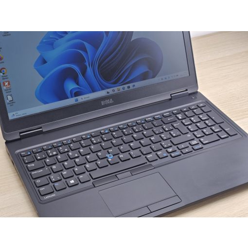 Dell Latitude 5580 / i5-7300U / 8GB RAM / 256GB SSD Laptop