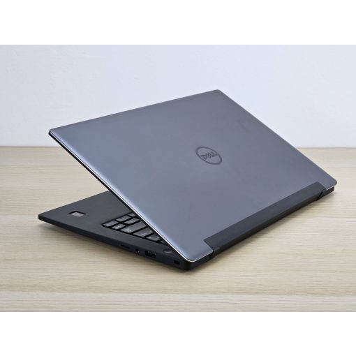 Dell Latitude 7370 / i7/m7-6Y75 / 8GB RAM / 256GB SSD Laptop