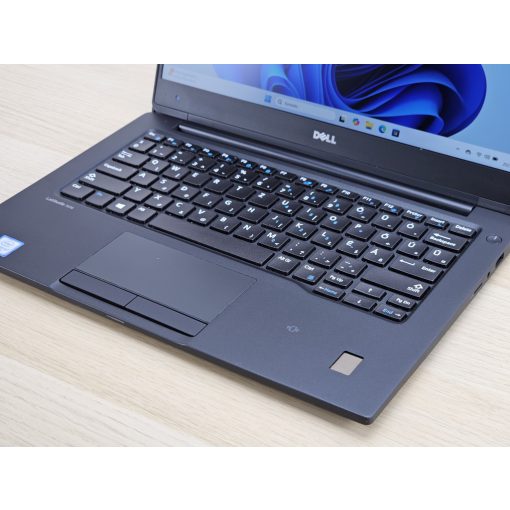 Dell Latitude 7370 / i7/m7-6Y75 / 8GB RAM / 256GB SSD Laptop