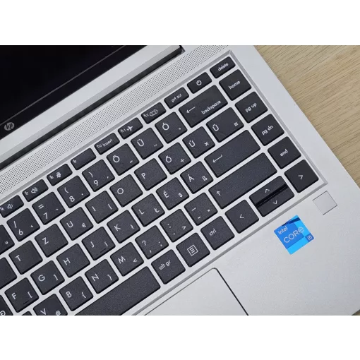 HP Probook 440 G8 Laptop + Iris / i5-1135G7 / 8GB RAM / 256GB SSD / Magyar billentyűzet