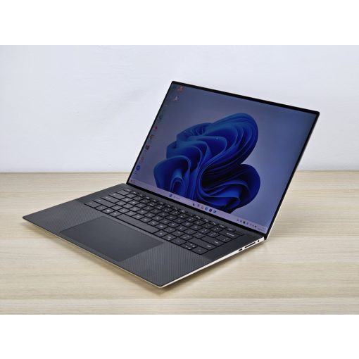 Dell XPS 15 9500 4K Laptop + Nvidia / I7-10750H / 32GB memór