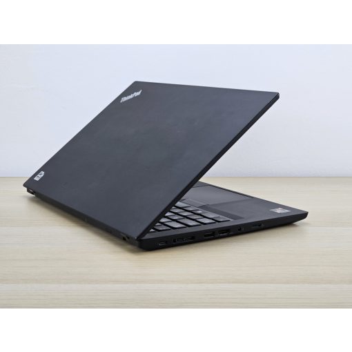 Lenovo ThinkPad Laptop T495 / AMD Ryzen 5 PRO 3500 w / 8GB RAM / 256GB SSD 