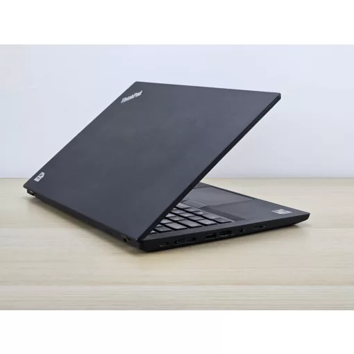 Lenovo ThinkPad Laptop T495 / AMD Ryzen 5 PRO 3500 w / 8GB RAM / 256GB SSD 