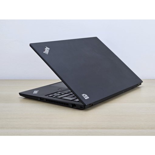 Lenovo ThinkPad Laptop T495 / AMD Ryzen 5 PRO 3500 w / 8GB RAM / 256GB SSD 