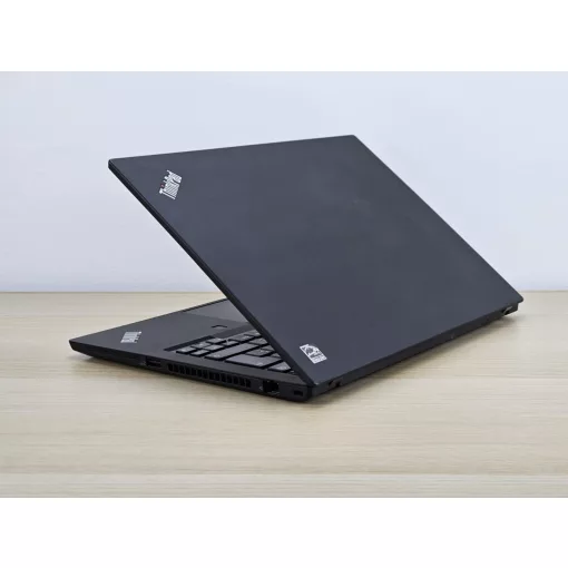 Lenovo ThinkPad Laptop T495 / AMD Ryzen 5 PRO 3500 w / 8GB RAM / 256GB SSD 