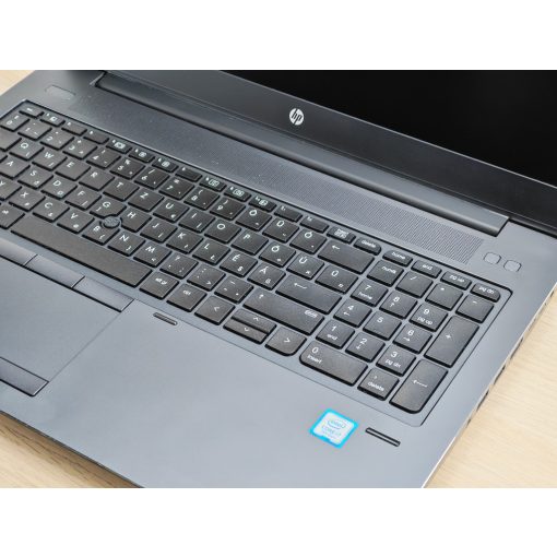 HP Zbook 15 G4 + NVIDIA / i7-7700HQ / 16GB RAM / 256GB SSD / Magyar billentyűzet