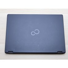 Fujitsu LifeBook laptop u749 / i5-8365U / 8GB RAM / 256GB SSD / Magyar billentyűzet