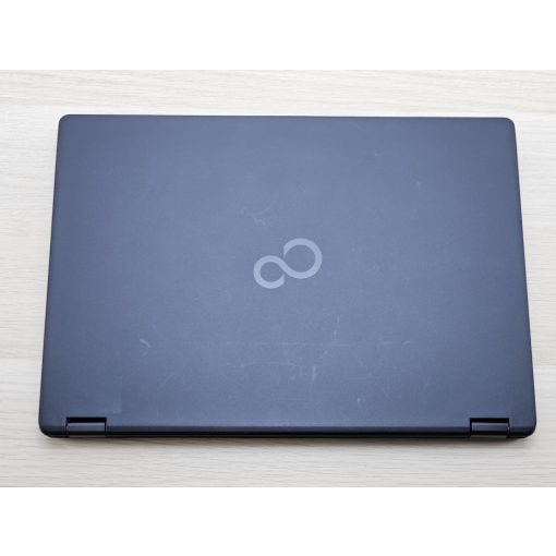 Fujitsu LifeBook laptop u749 / i5-8365U / 8GB RAM / 256GB SSD / Magyar billentyűzet