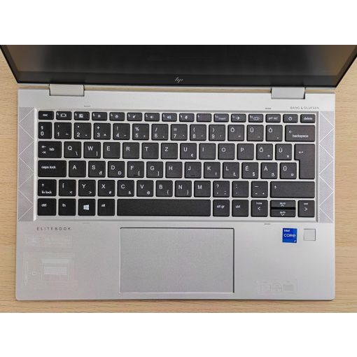 HP EliteBook x360 830 G8 2in1 Tablet laptop + Iris / i7-1185G7 / 16GB RAM / 512GB SSD / Érintőképernyős / Magyar billentyűzet