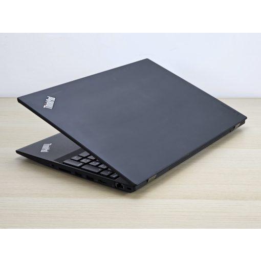 Lenovo ThinkPad T570 – i5-6300U, 8GB RAM, 256GB SSD, magyarosított billentyűzet