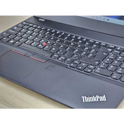 Lenovo ThinkPad T570 – i5-6300U, 8GB RAM, 256GB SSD, magyarosított billentyűzet