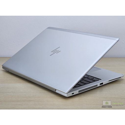HP EliteBook 840 G5 – i5-8350U, 8GB memória, 240GB SSD üzleti laptop
