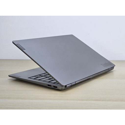 Lenovo ThinkBook 13s-IML Laptop / i5-10210U / 8GB RAM / 256GB SSD 