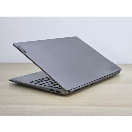 Lenovo ThinkBook 13s-IML Laptop / i5-10210U / 8GB RAM / 256GB SSD 