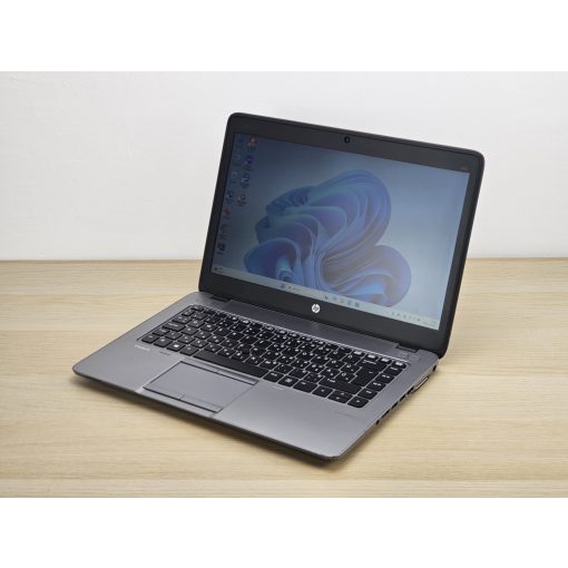 HP EliteBook 840 G2 / I5-5200U / 8GB RAM / 256GB SSD / Magyar billentyűzet