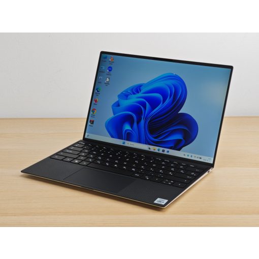 Dell XPS 13 9300 Laptop / i5-1035G1 / 8GB RAM / 512GB SSD / Magyar billentyűzet