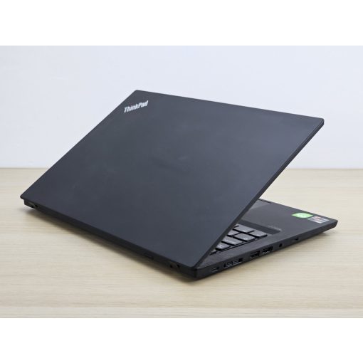 Lenovo ThinkPad P14s Gen 2 / AMD Ryzen 7 Pro 5850U / 16GB RAM / 512GB SSD / Magyar billentyűzet