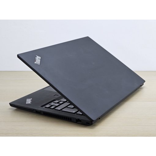 Lenovo ThinkPad P14s Gen 2 / AMD Ryzen 7 Pro 5850U / 16GB RAM / 512GB SSD / Magyar billentyűzet