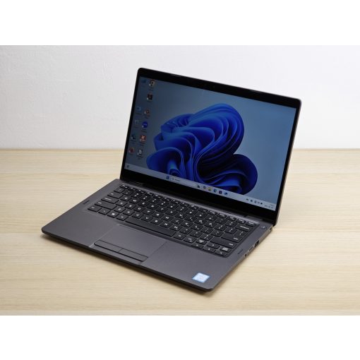 Dell Latitude 5300 2in1 Tablet laptop/ i5-8265U / 8GB RAM / 256GB SSD / Érintőképernyős