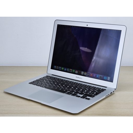 Apple MacBook Air 13 – i5, 8GB RAM, 128GB SSD, magyar billentyűzet