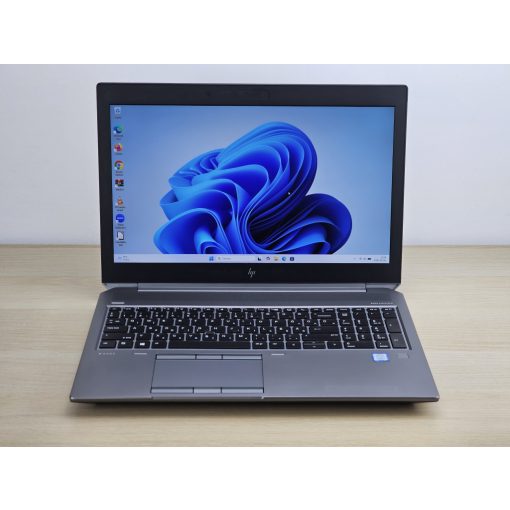 HP Zbook 15 G5 + NVIDIA / i7-8750H / 16GB RAM / 256GB SSD / Magyar billentyűzet