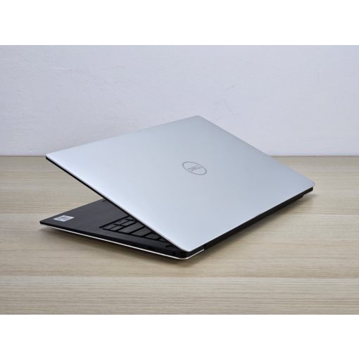 Dell XPS 13 7390 Laptop / i5-10210U / 8GB RAM / 256GB SSD