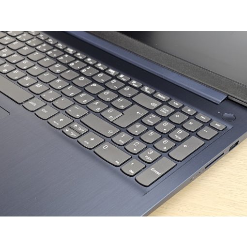 Lenovo Ideapad 3 / i3-1115G4 / 8GB RAM / 256GB SSD / Magyar billentyűzet