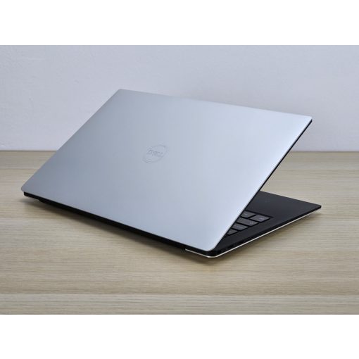 Dell XPS 13 9370 – i5-8350U, 16GB RAM, 256GB SSD, érintőképernyős, magyar billentyűzetes prémium ultrabook