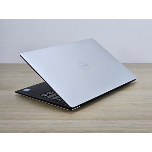 Dell XPS 13 9370 – i5-8350U, 16GB RAM, 256GB SSD, érintőképernyős, magyar billentyűzetes prémium ultrabook
