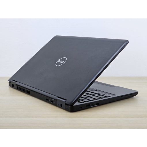 Dell Latitude 5580 Laptop / i7-7600U / 8GB RAM / 256GB SSD 