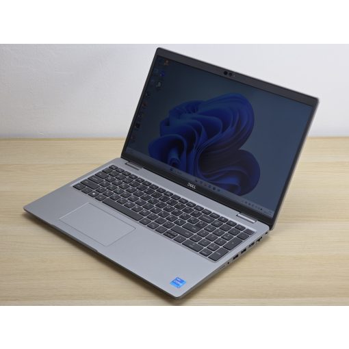 Dell Latitude 5520 + Iris XE / i5-1145G7 / 16GB RAM / 256GB SSD / Érintőképernyős / Magyarosított / F