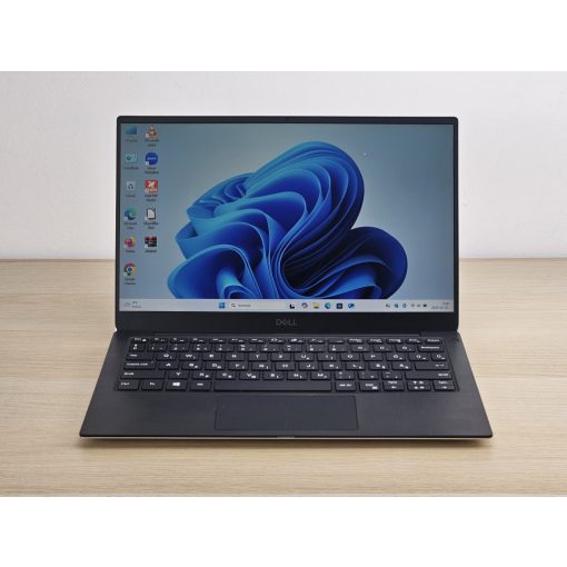 Dell XPS 13 7390 / i5-10210U / 8GB RAM / 256GB SSD / Magyar billentyűzet